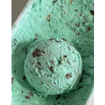 Mint Gelato with Raw "Leone" Chocolate Chips 1.4kg